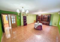 Resale - Apartment - Almansa