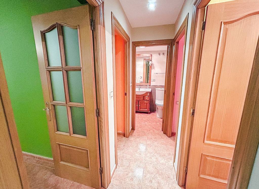 Resale - Apartment - Almansa