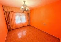 Resale - Apartment - Almansa