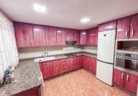 Resale - Apartment - Almansa