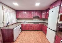 Resale - Apartment - Almansa