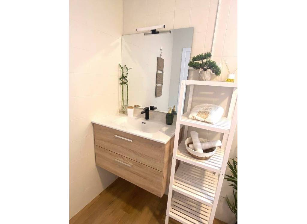 Resale - Apartment - Elda