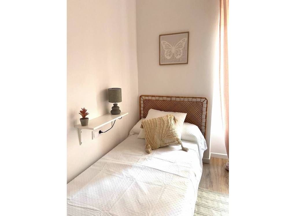 Resale - Apartment - Elda