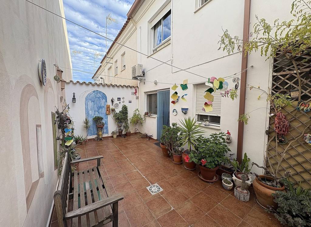 Resale - Apartment - La Romana