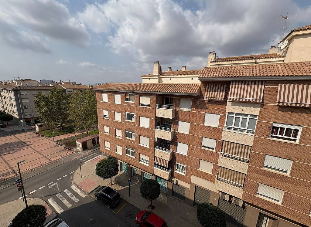 Resale - Apartment - Petrer