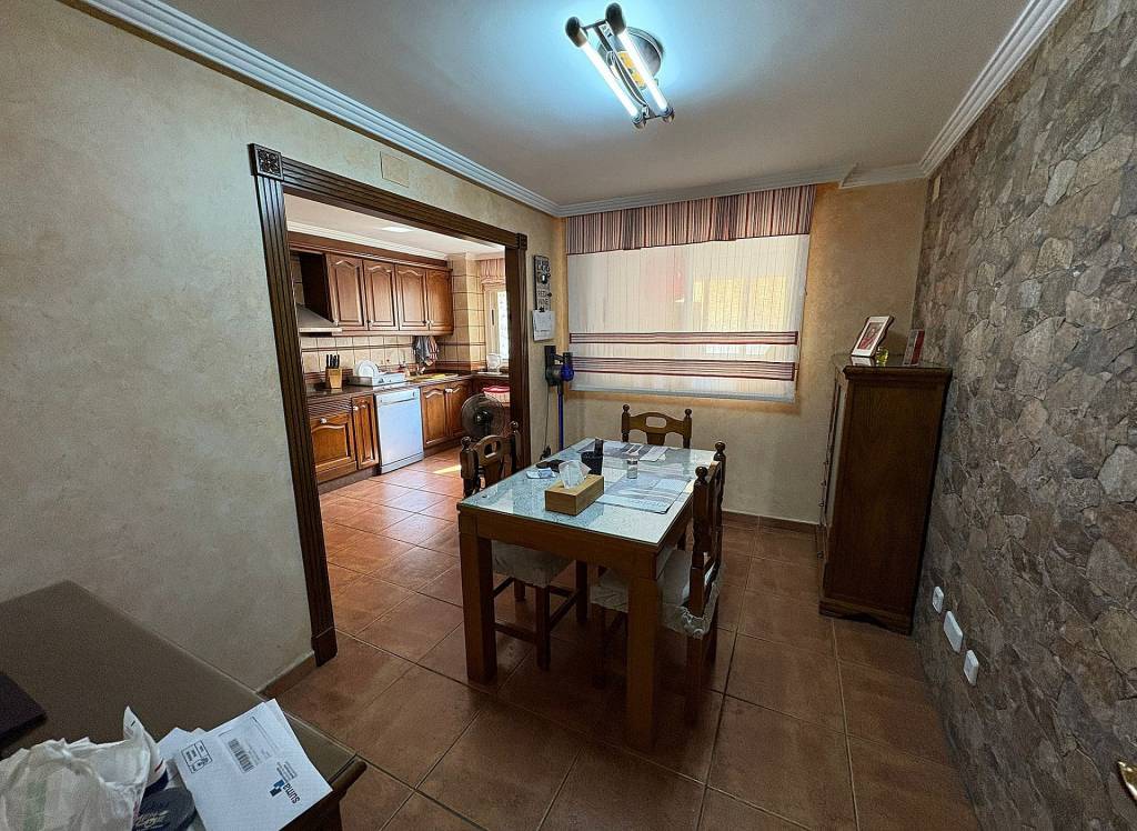Resale - Apartment - Petrer