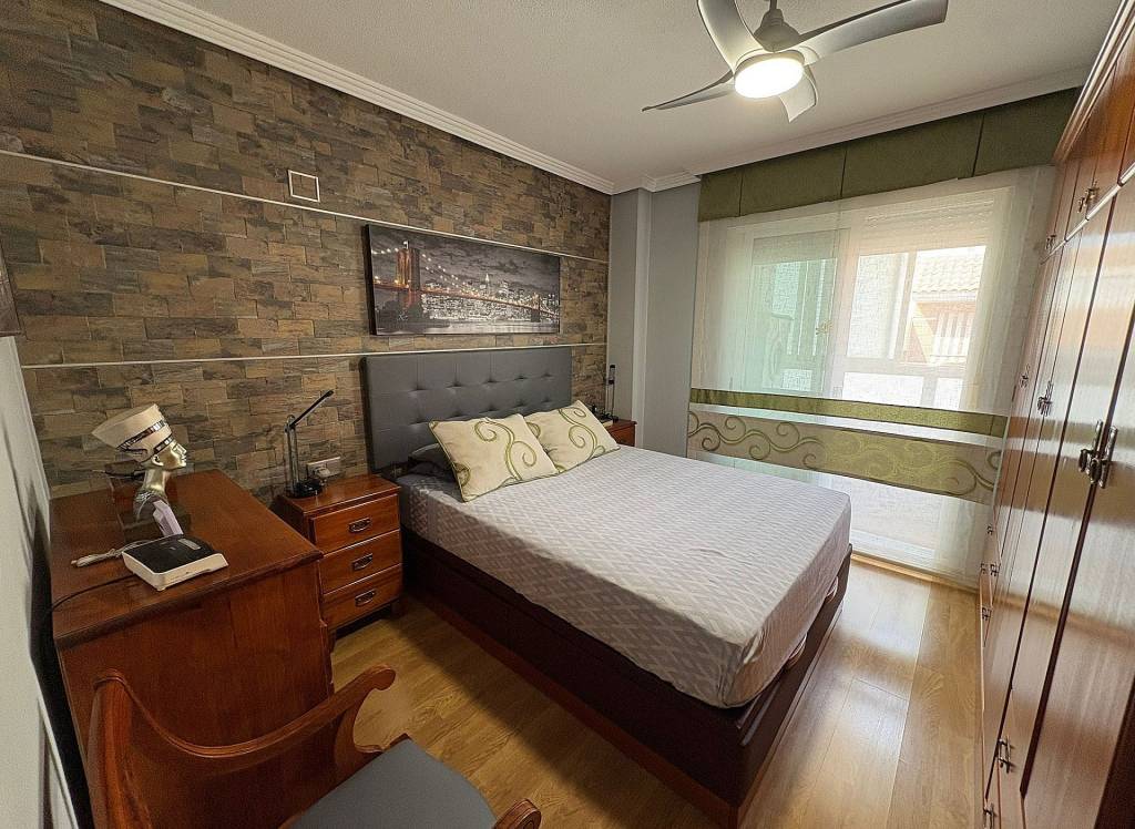 Resale - Apartment - Petrer