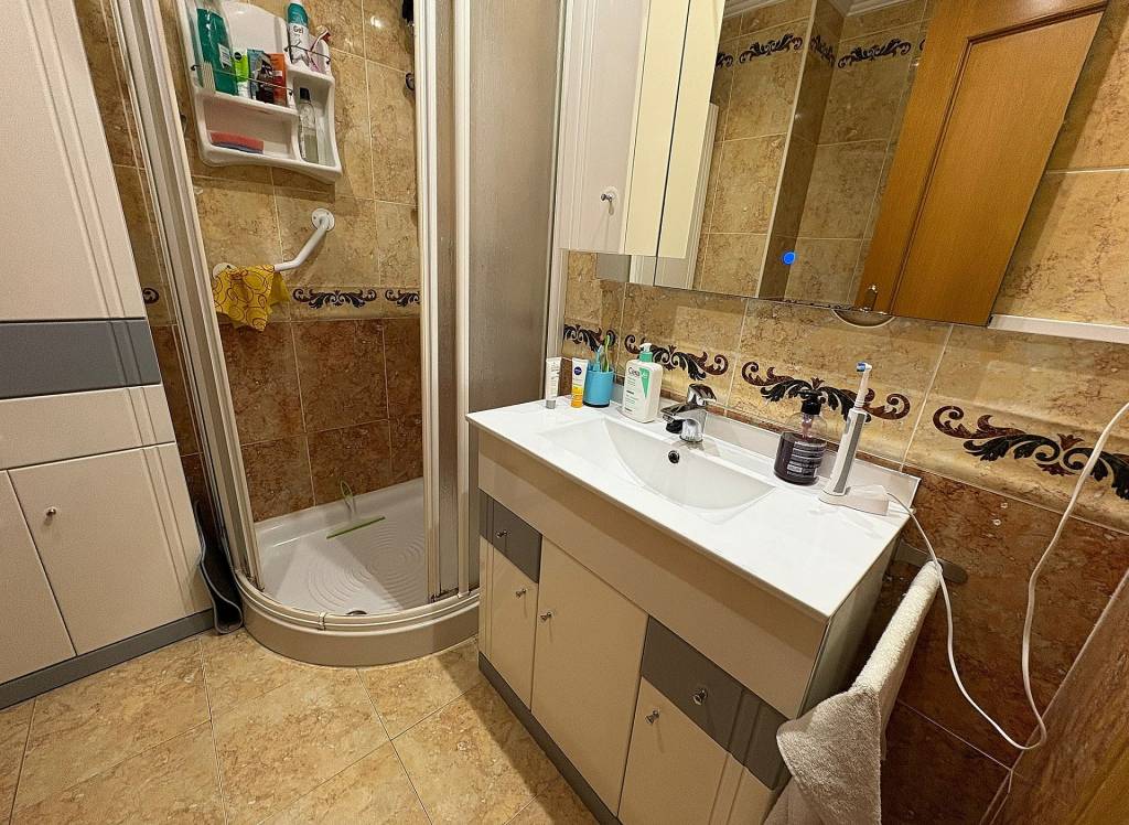 Resale - Apartment - Petrer