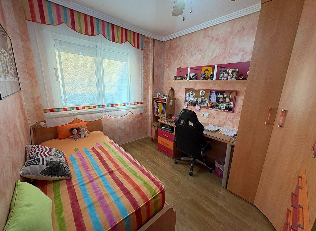 Resale - Apartment - Petrer