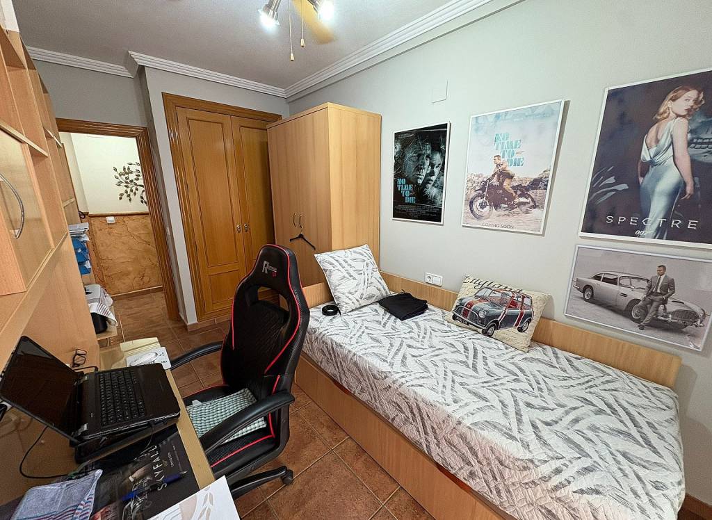 Resale - Apartment - Petrer