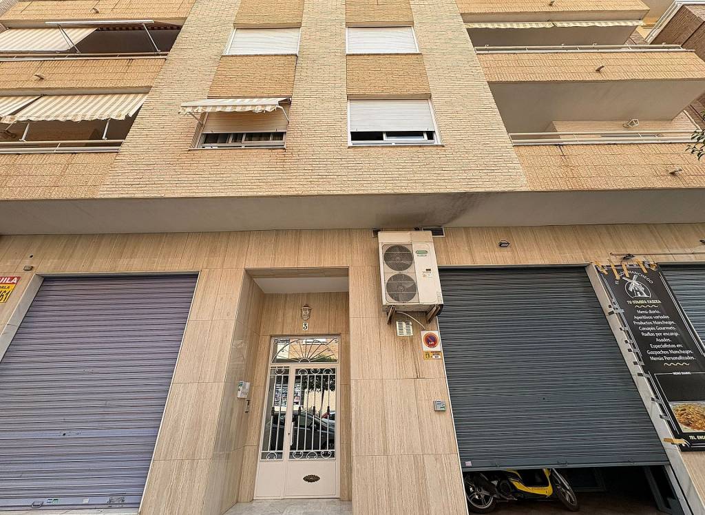 Resale - Apartment - Petrer