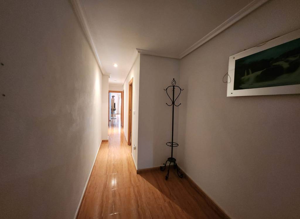 Resale - Apartment - Pinoso