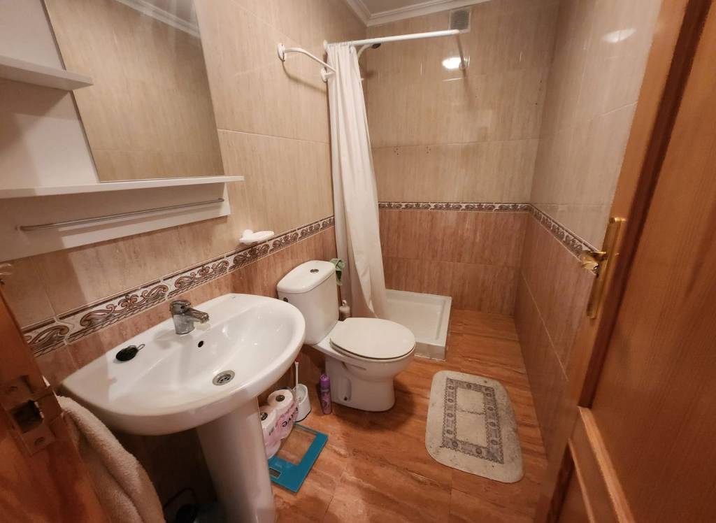 Resale - Apartment - Pinoso