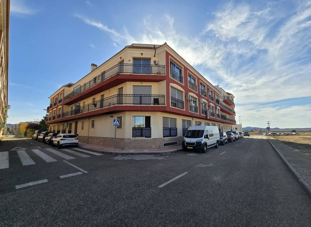 Resale - Apartment - Pinoso