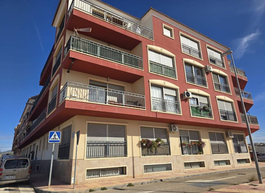 Resale - Apartment - Pinoso