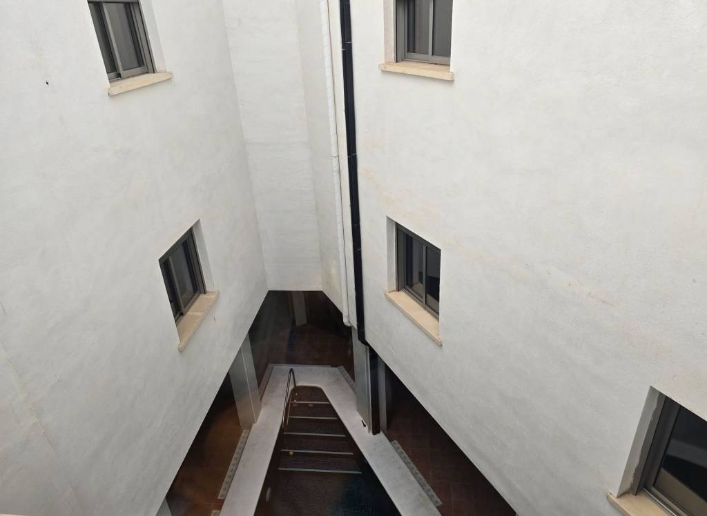 Resale - Apartment - Pinoso