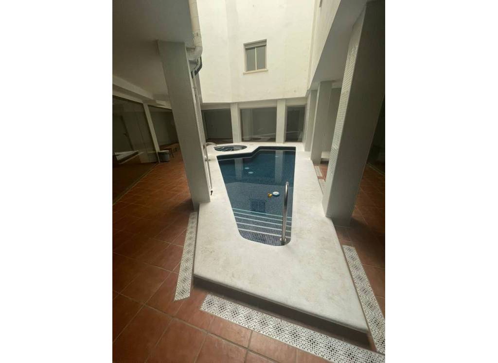 Resale - Apartment - Pinoso