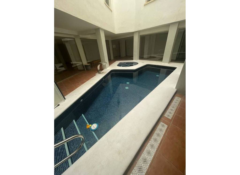 Resale - Apartment - Pinoso