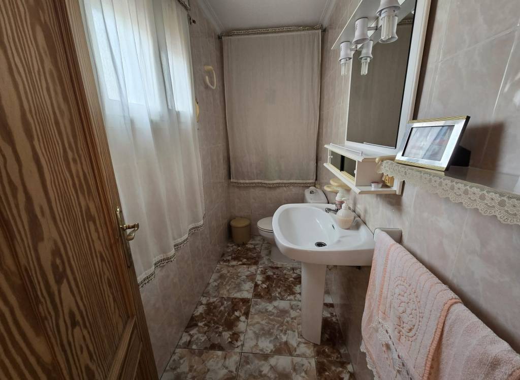 Resale - Apartment - Sax