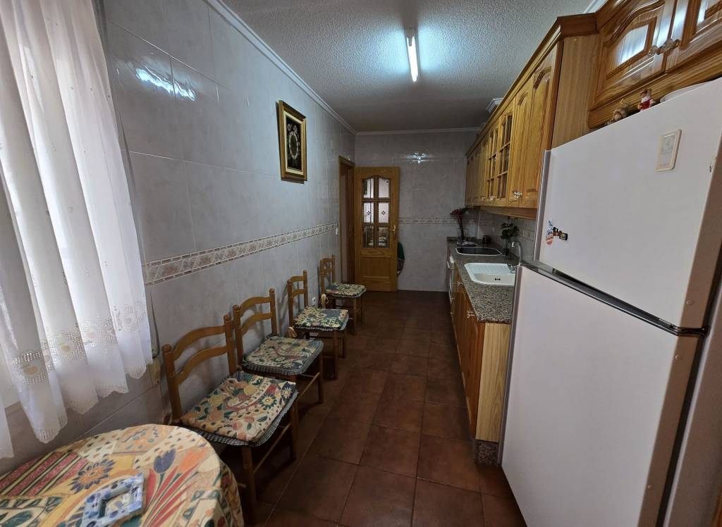 Resale - Apartment - Sax