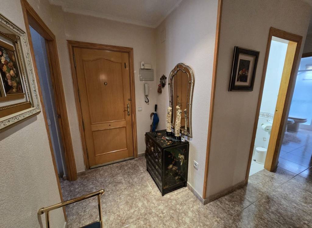 Resale - Apartment - Sax