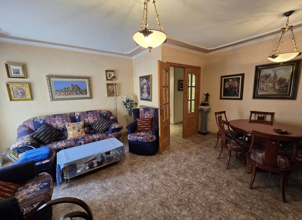 Resale - Apartment - Sax