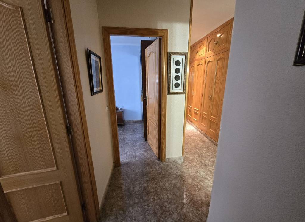 Resale - Apartment - Sax