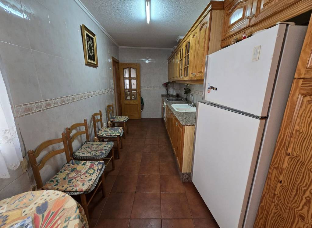 Resale - Apartment - Sax