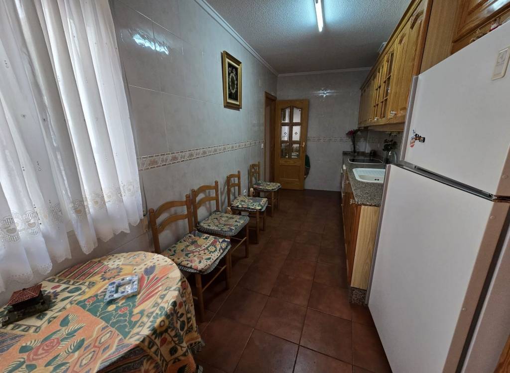 Resale - Apartment - Sax