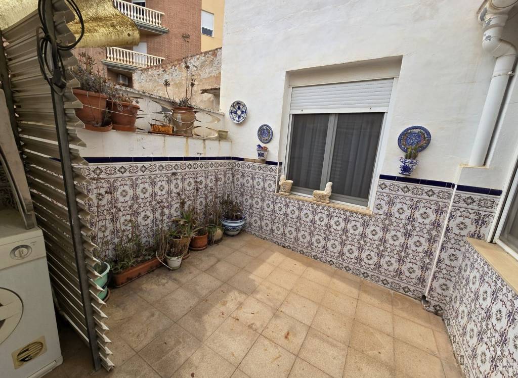 Resale - Apartment - Sax