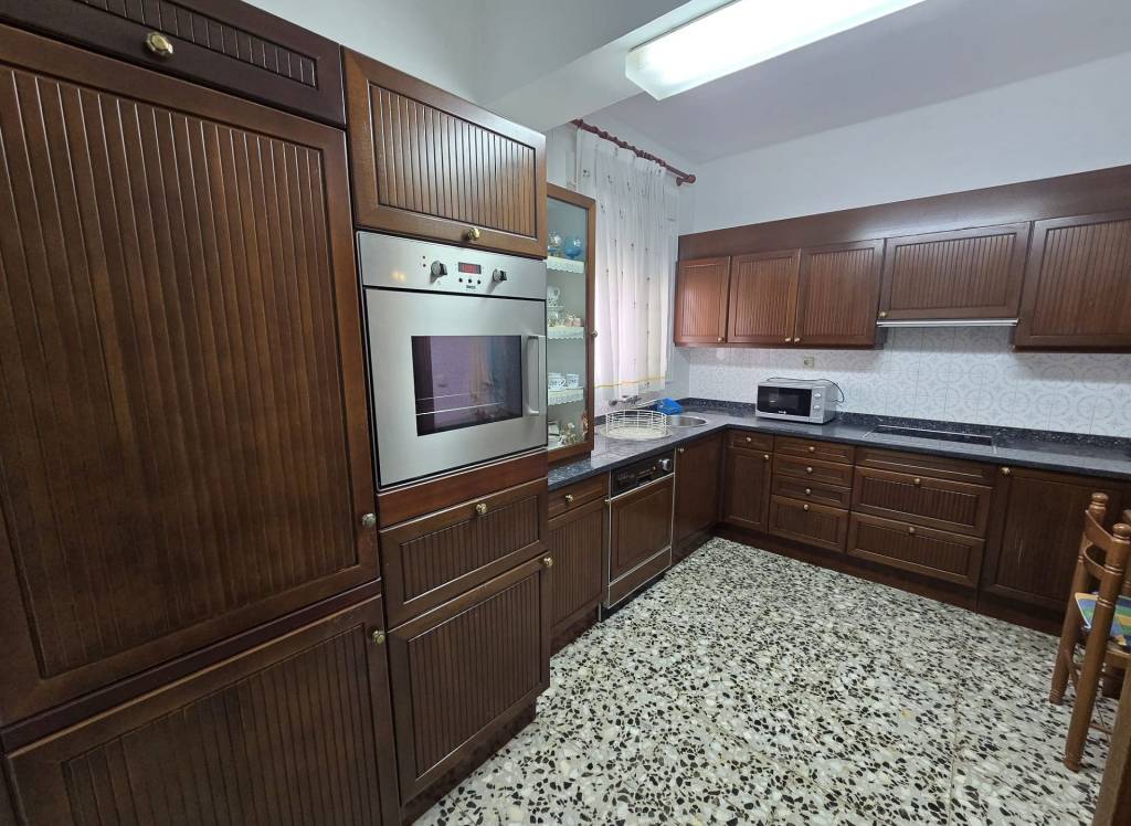 Resale - Apartment - Sax