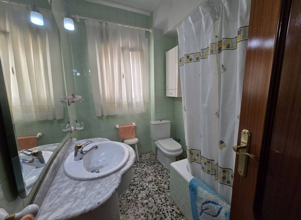 Resale - Apartment - Sax