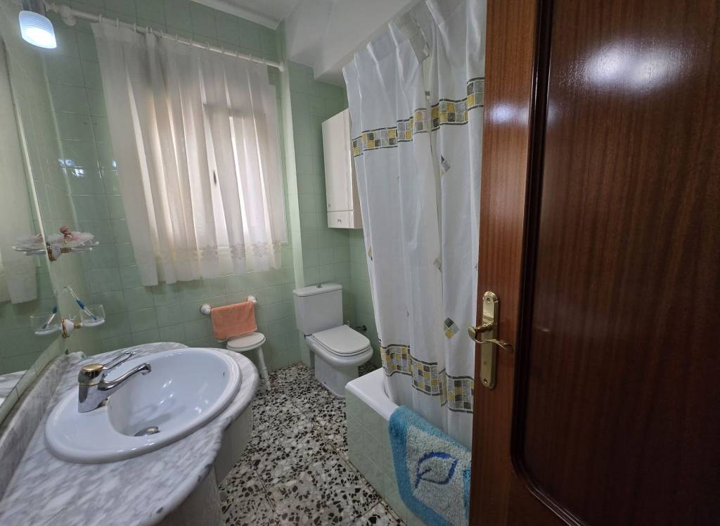 Resale - Apartment - Sax