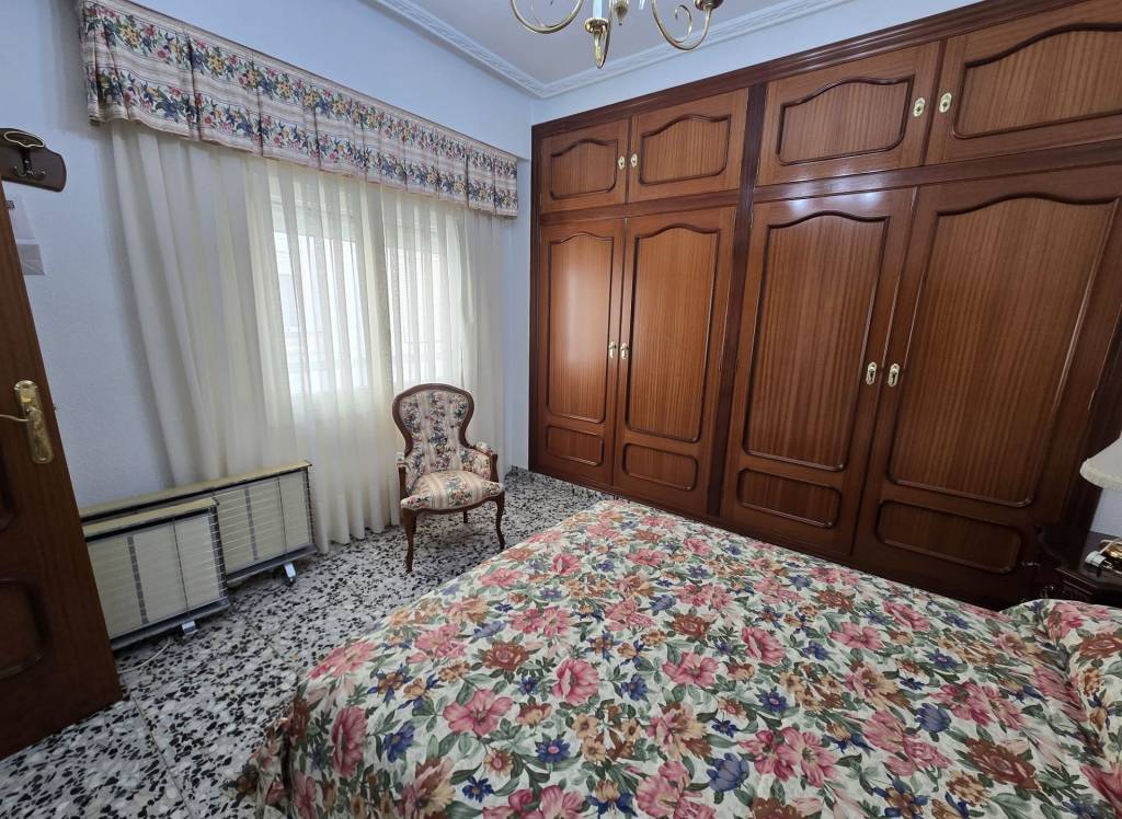 Resale - Apartment - Sax