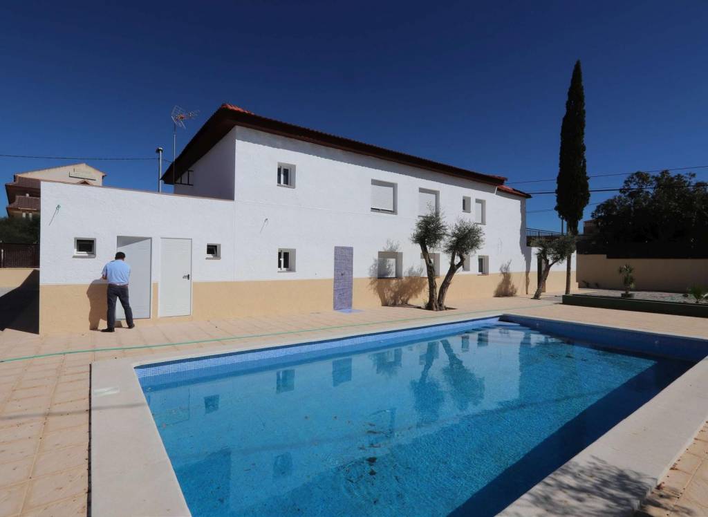 Resale - Commercial - Fortuna