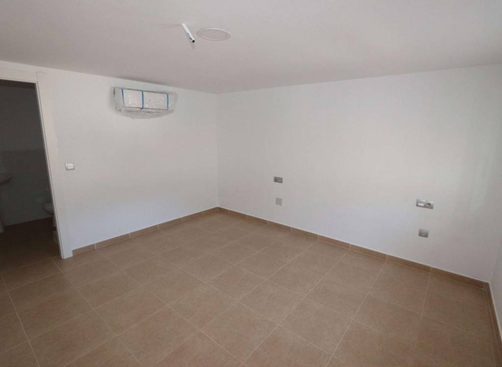 Resale - Commercial - Fortuna