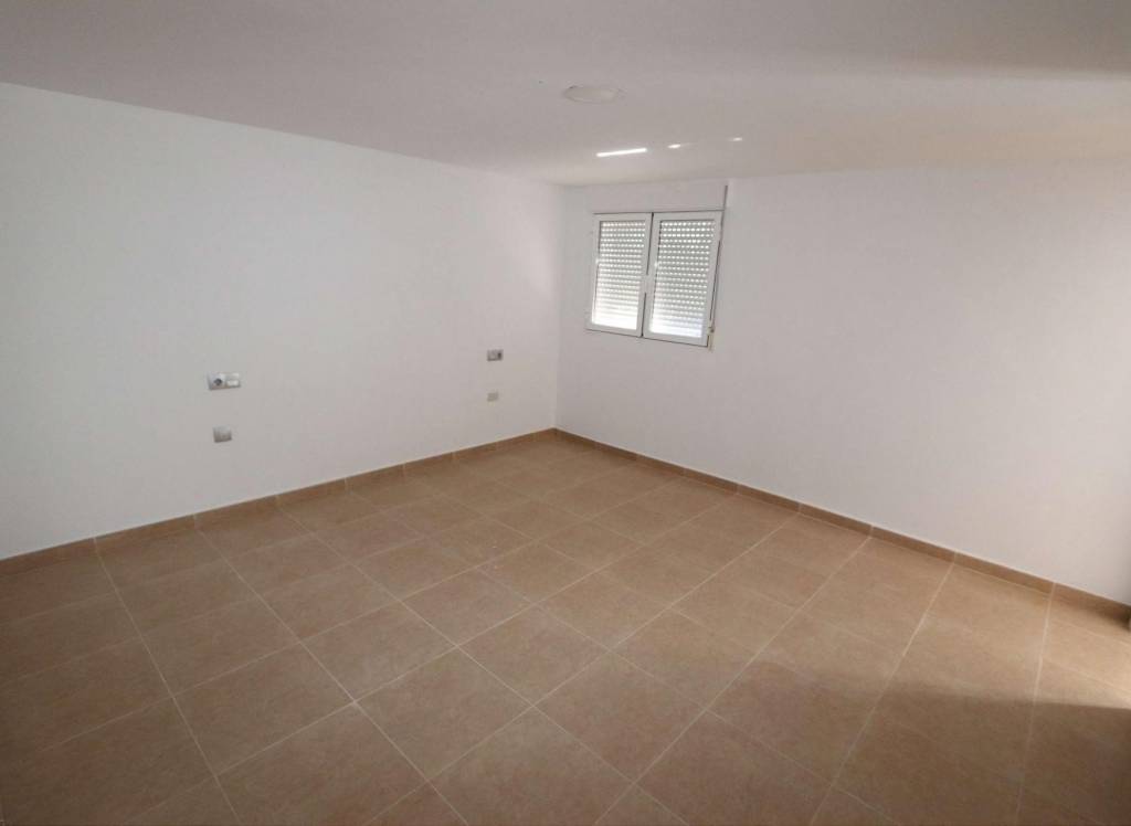 Resale - Commercial - Fortuna