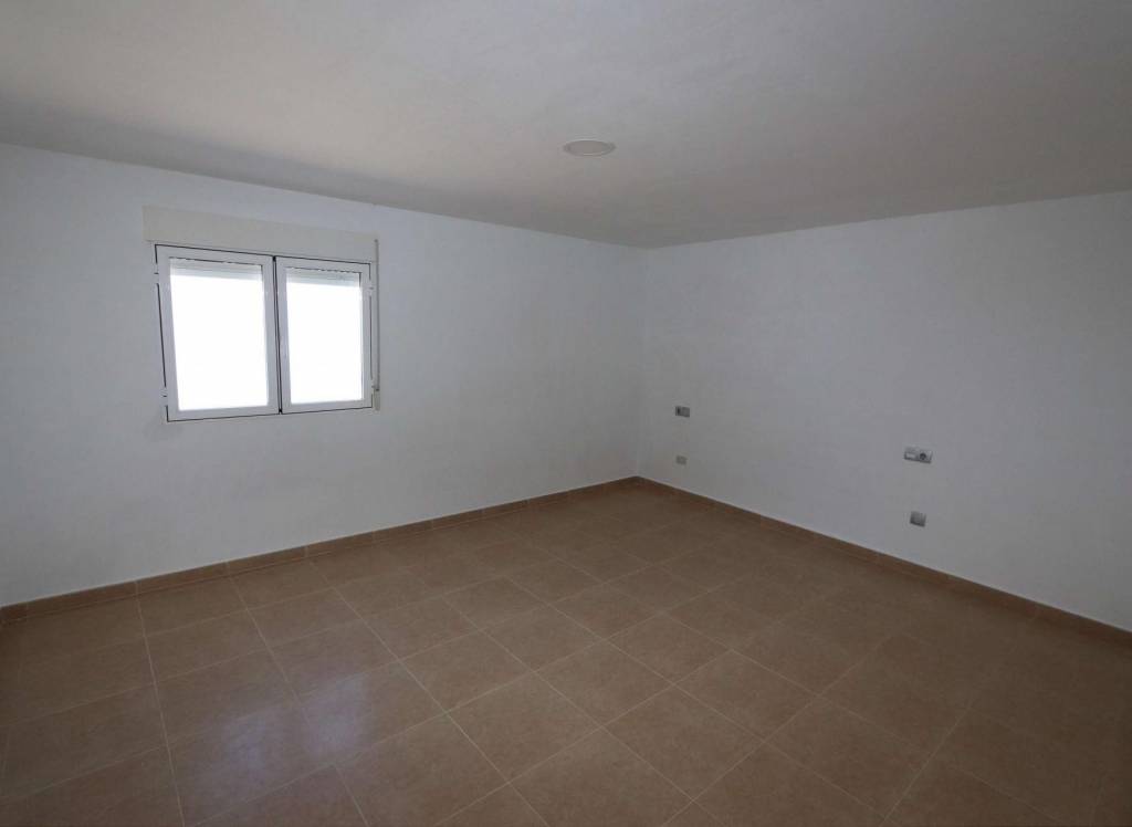 Resale - Commercial - Fortuna