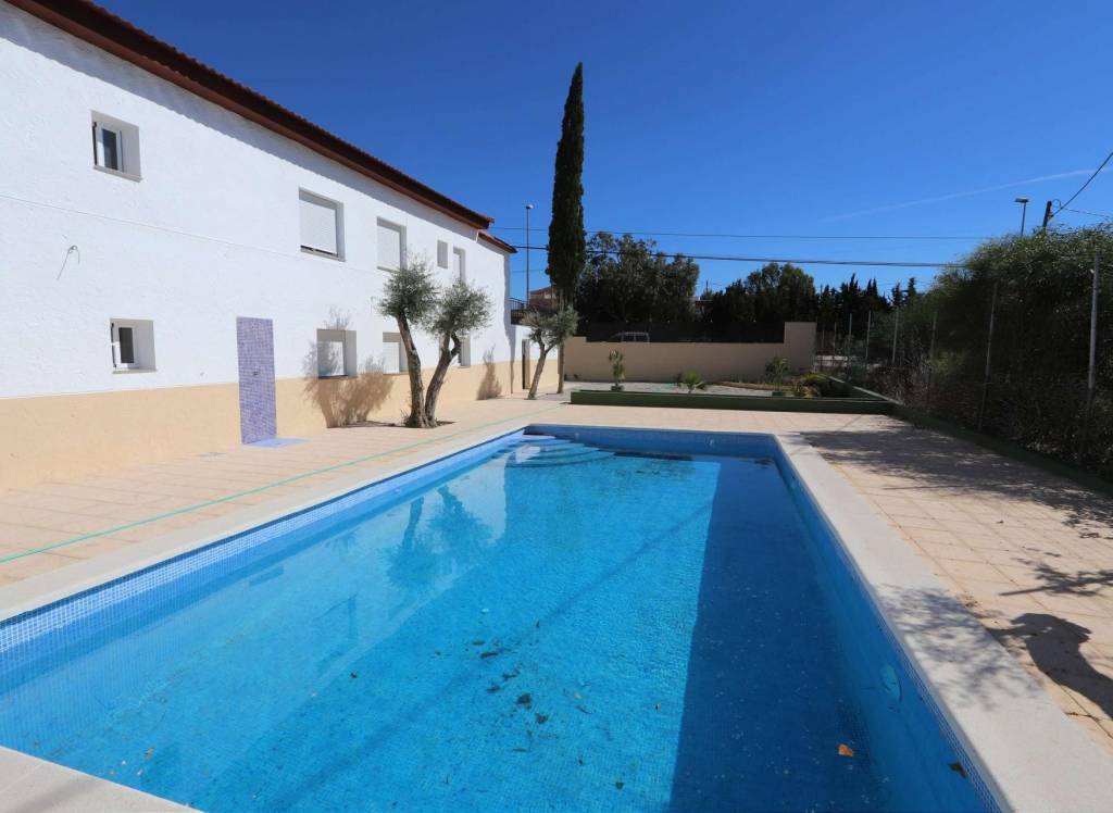 Resale - Commercial - Fortuna