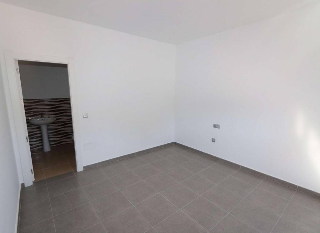 Resale - Commercial - Fortuna