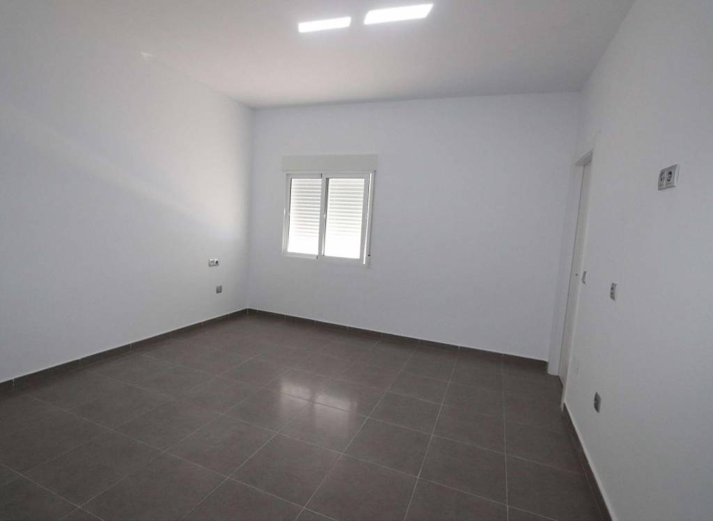 Resale - Commercial - Fortuna