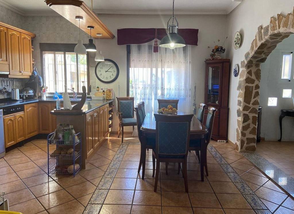 Resale - Commercial - Fortuna