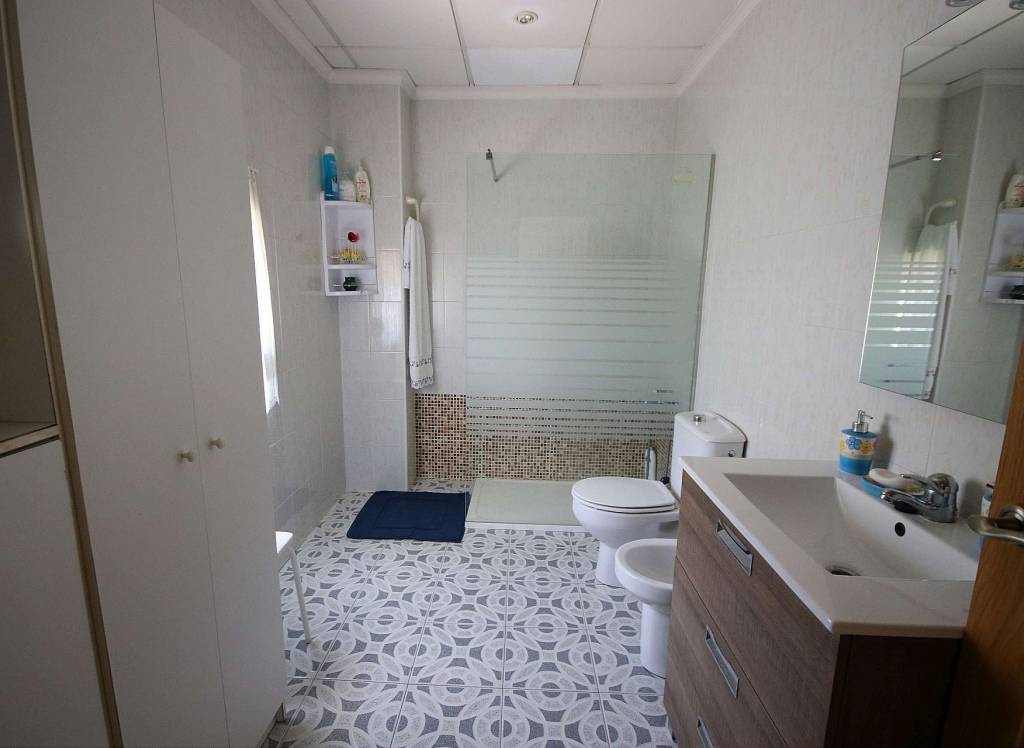 Resale - Commercial - Monovar