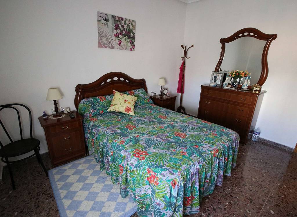 Resale - Commercial - Monovar