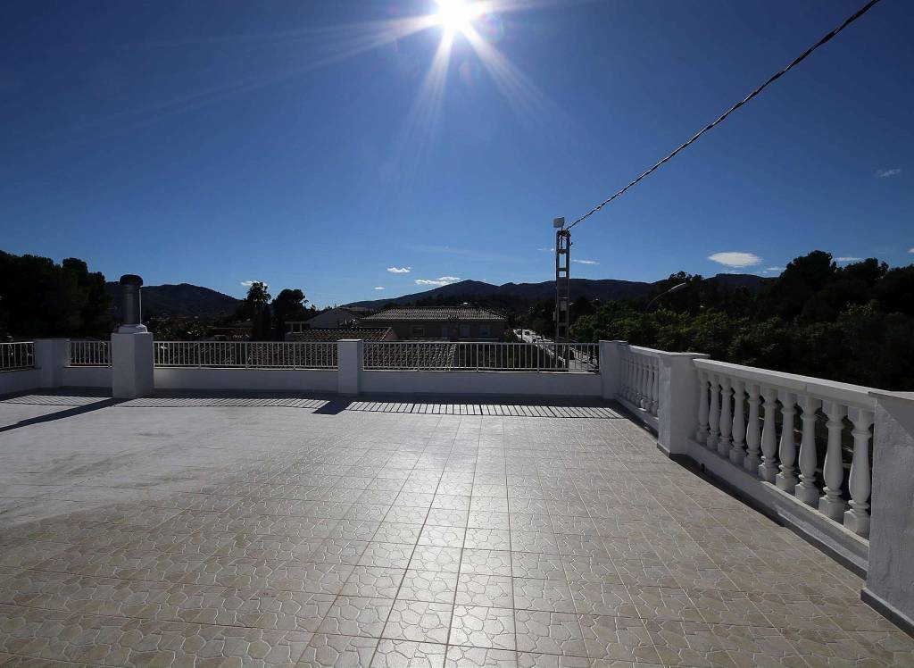 Resale - Commercial - Monovar