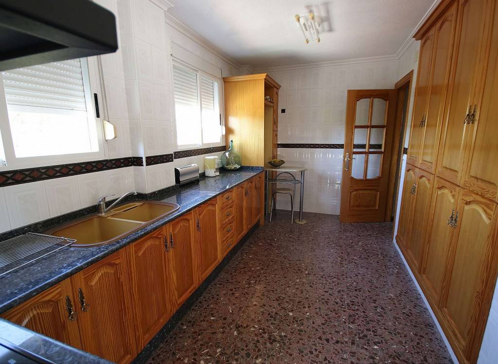 Resale - Commercial - Monovar