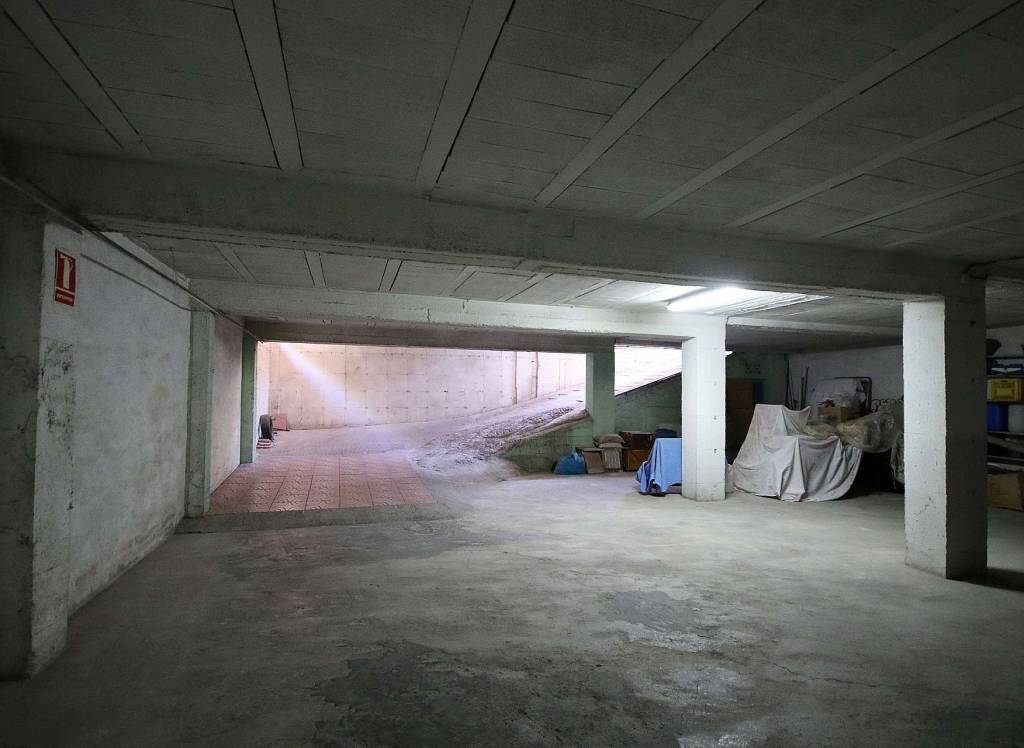 Resale - Commercial - Monovar