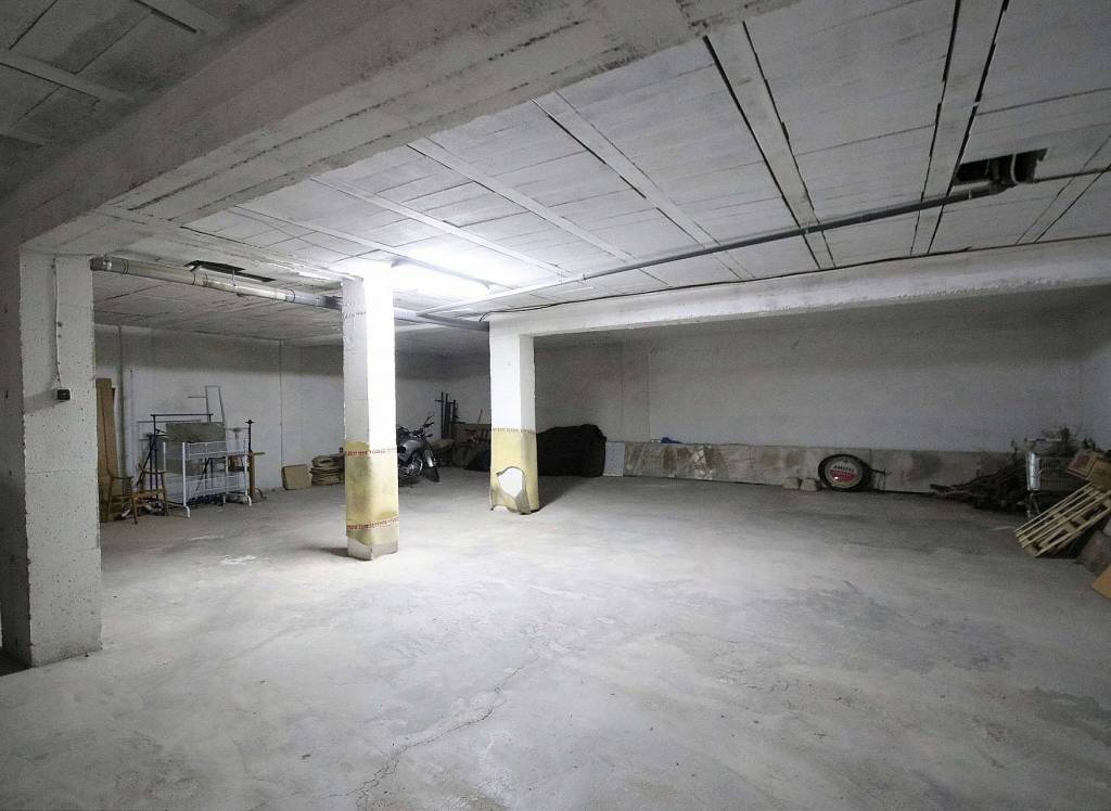 Resale - Commercial - Monovar