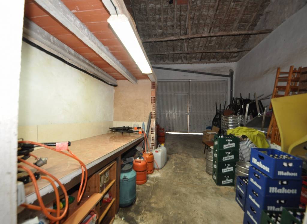 Resale - Commercial - Pinoso - Urban location