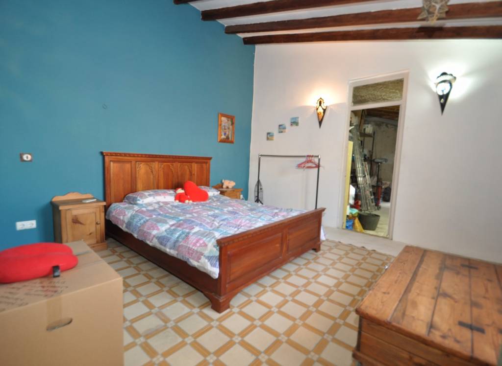 Resale - Commercial - Pinoso - Urban location